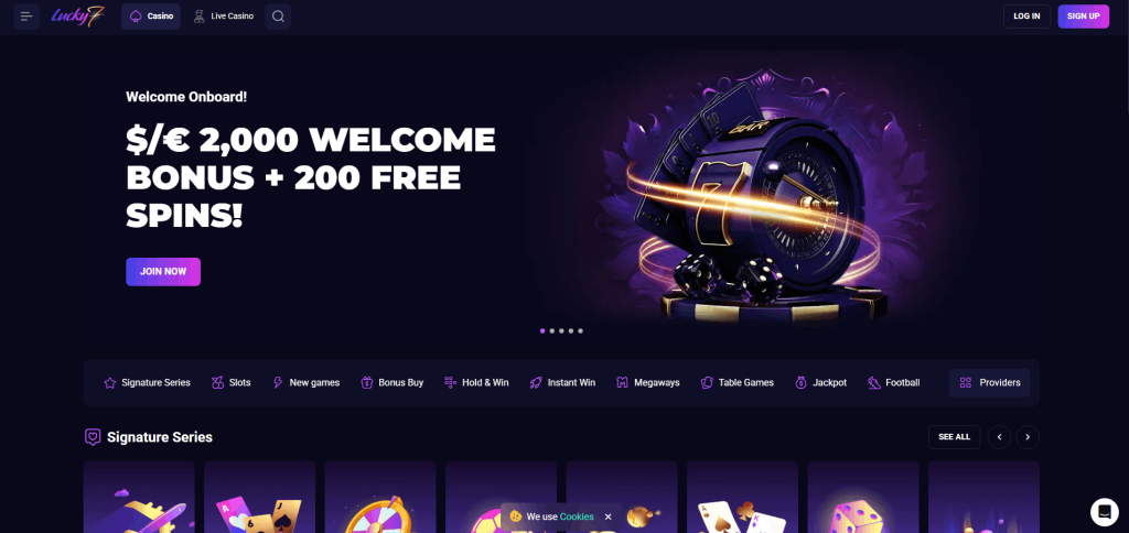 Lucky7 best casinos homepage with welcome bonus and game categories